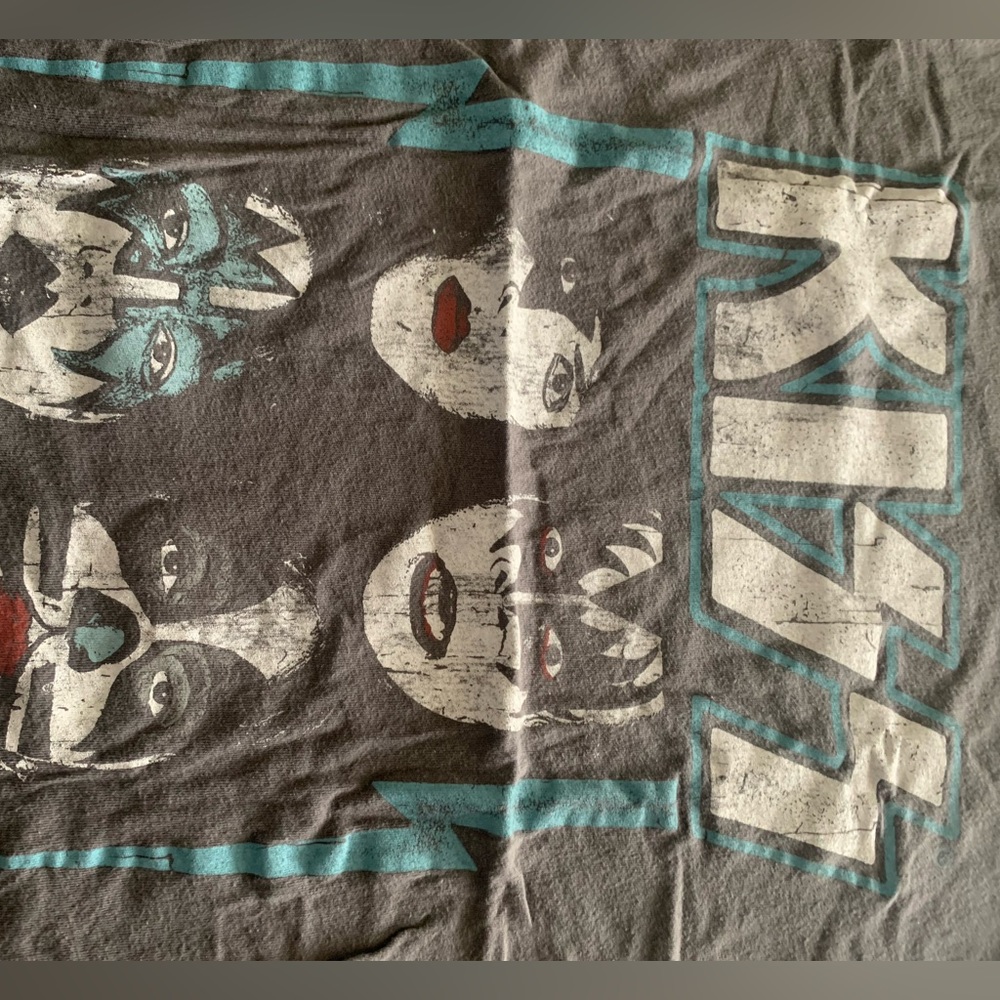 KISS band t shirt